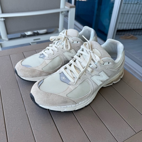 New Balance 2002R Sneakers in Calm Taupe Size 10.5 - Picture 2 of 11